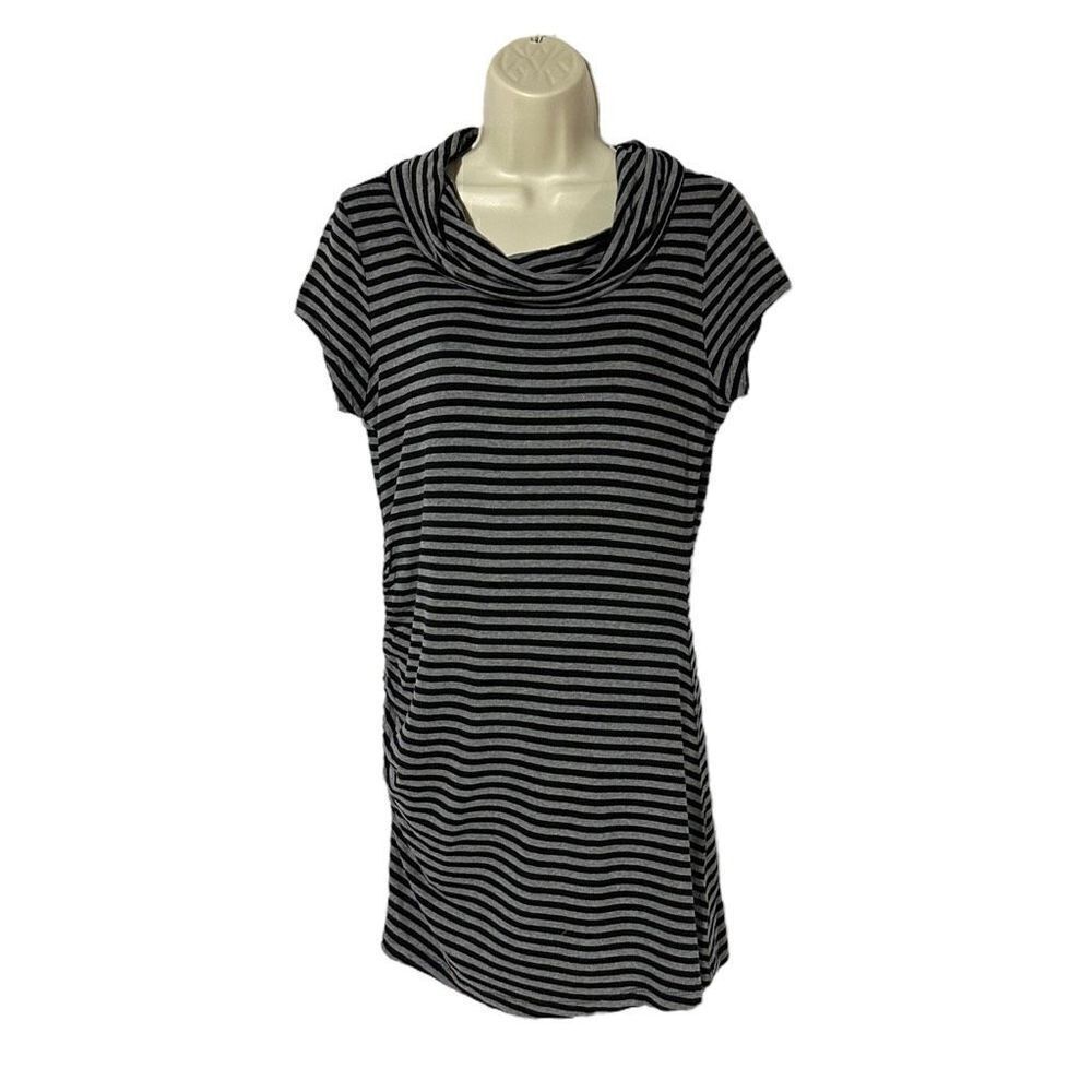 Kenneth Cole New York Women’s Black and Grey Stripped Shirt Size Small